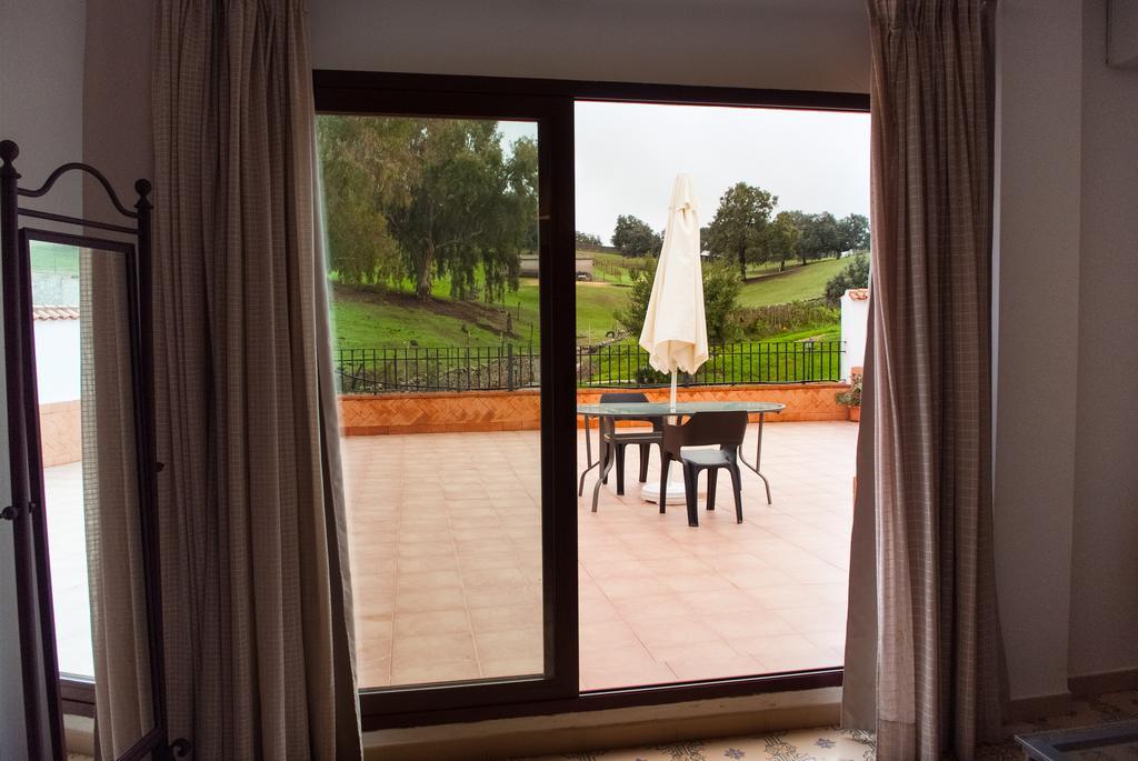 Apartamentos La Venta Del Charco Cardeña Rum bild