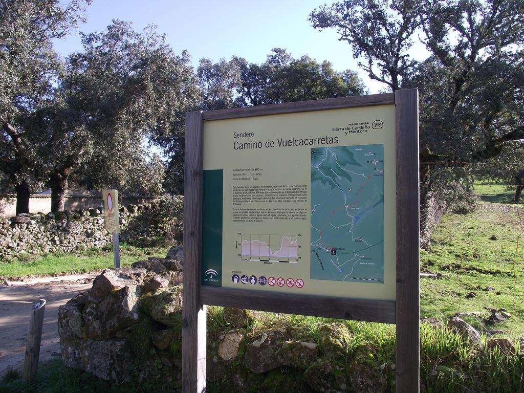 Apartamentos La Venta Del Charco Cardeña Exteriör bild
