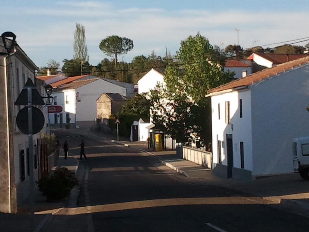 Apartamentos La Venta Del Charco Cardeña Exteriör bild