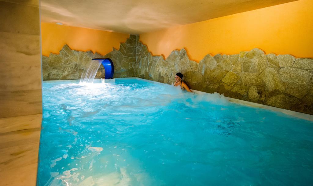 Apartamentos La Venta Del Charco Cardeña Rum bild