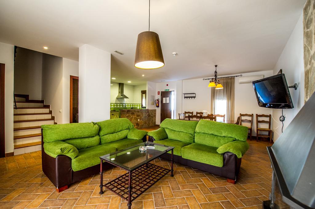 Apartamentos La Venta Del Charco Cardeña Rum bild