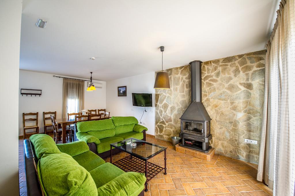 Apartamentos La Venta Del Charco Cardeña Rum bild