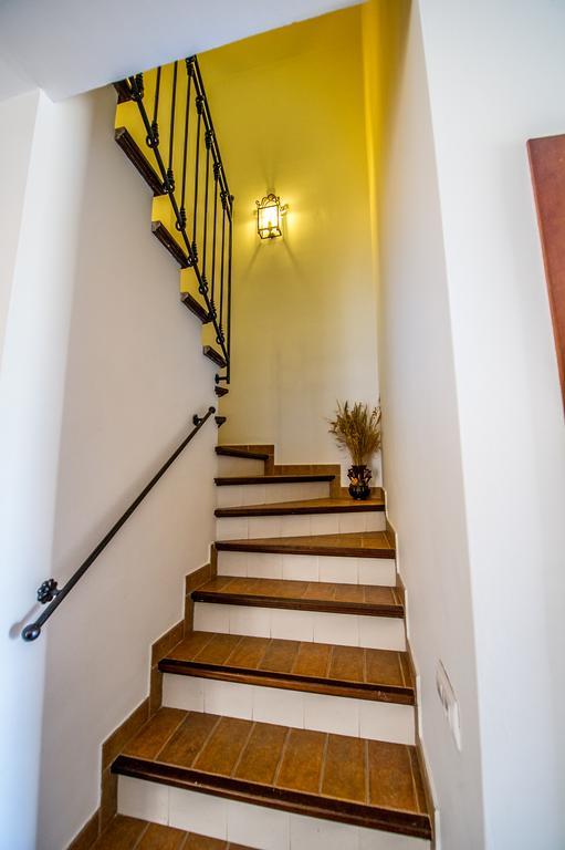 Apartamentos La Venta Del Charco Cardeña Rum bild