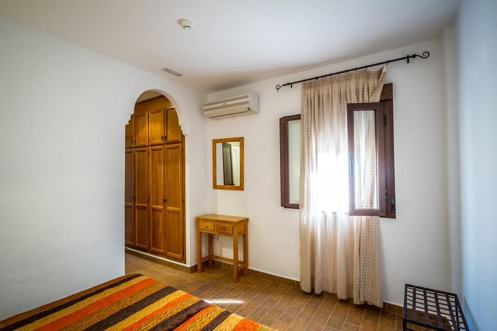 Apartamentos La Venta Del Charco Cardeña Rum bild
