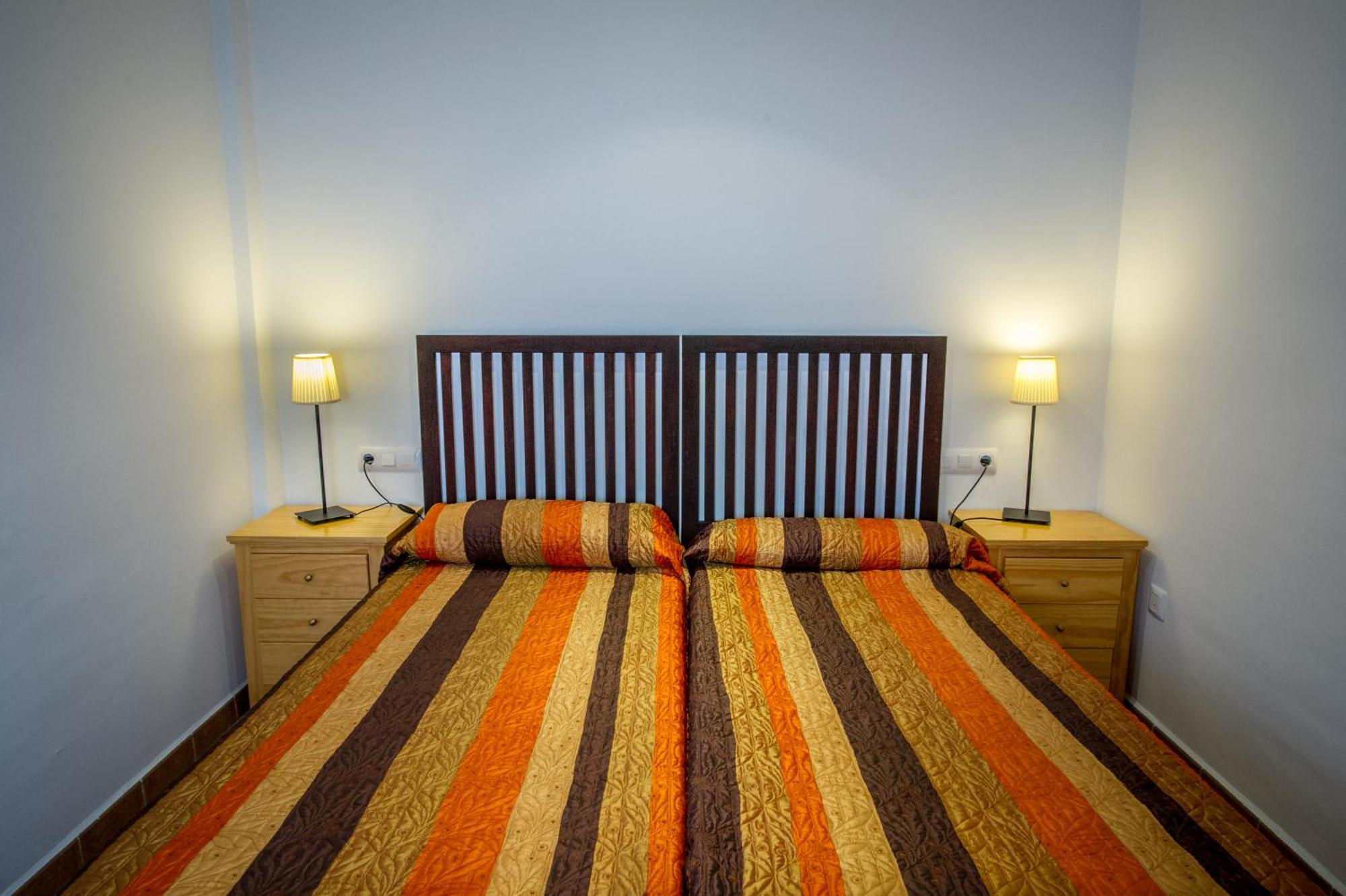 Apartamentos La Venta Del Charco Cardeña Exteriör bild