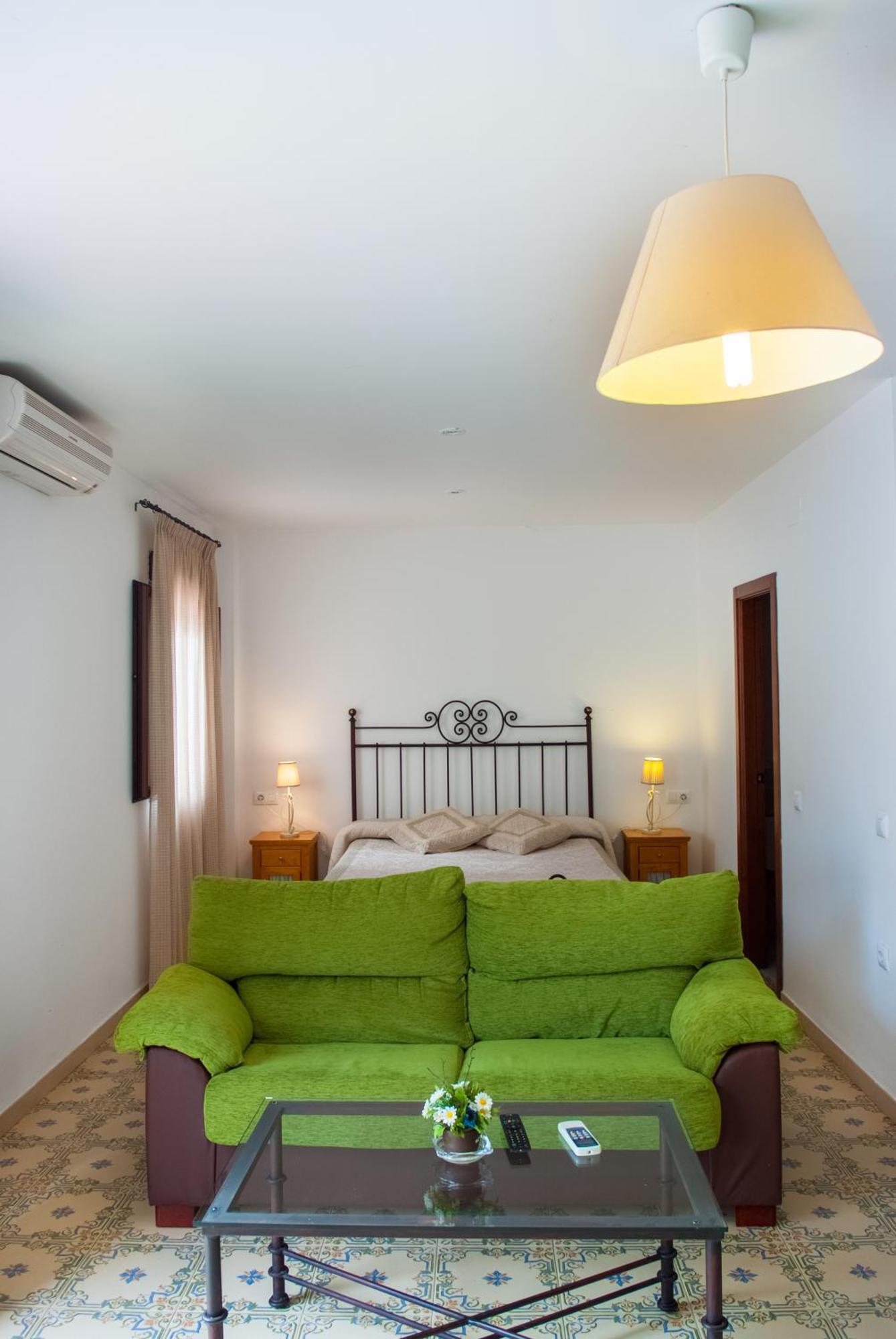 Apartamentos La Venta Del Charco Cardeña Rum bild
