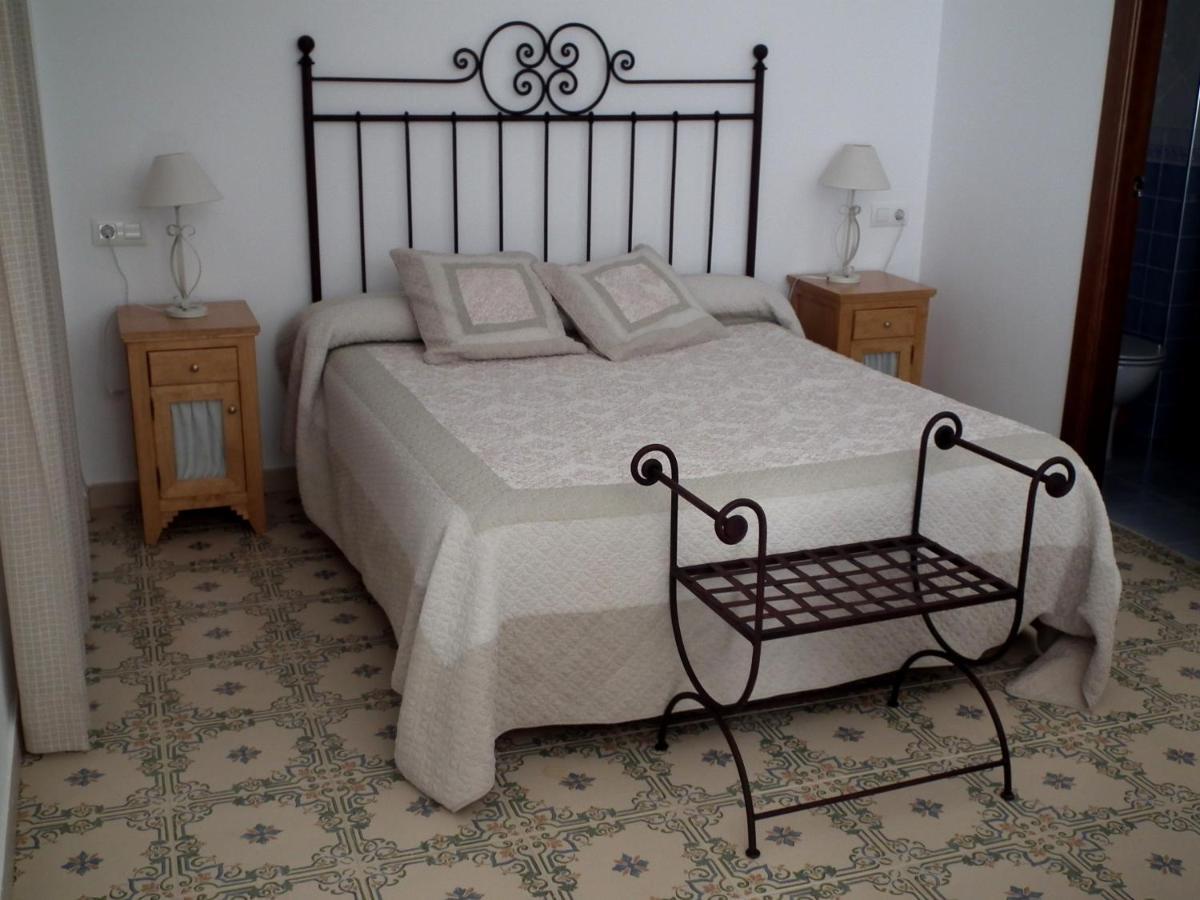 Apartamentos La Venta Del Charco Cardeña Exteriör bild